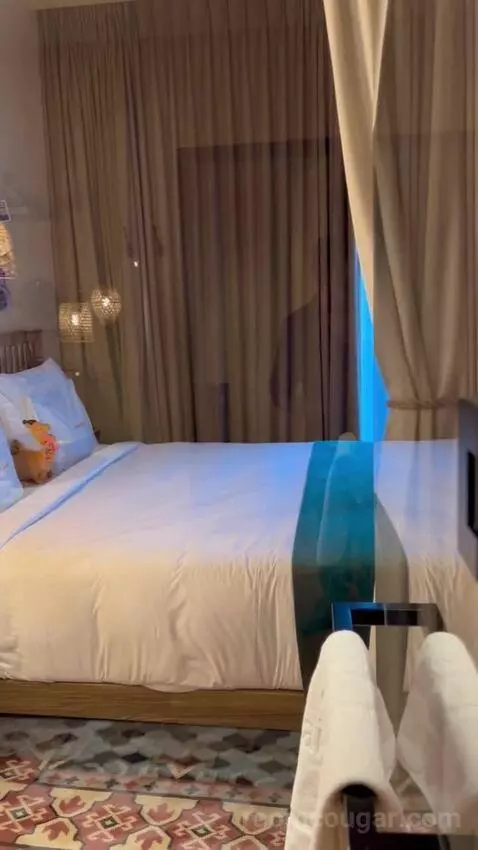 Bedouin Medium Room with King Bed (#2048) bed picture #6