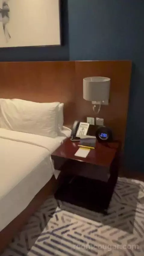 Deluxe King Room (#805) bed picture #5