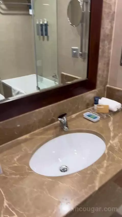 Classic Twin Room with Balcony - Complimentary Shuttle Service To Dubai Mall and Kite Beach (#0205) bathroom picture #6