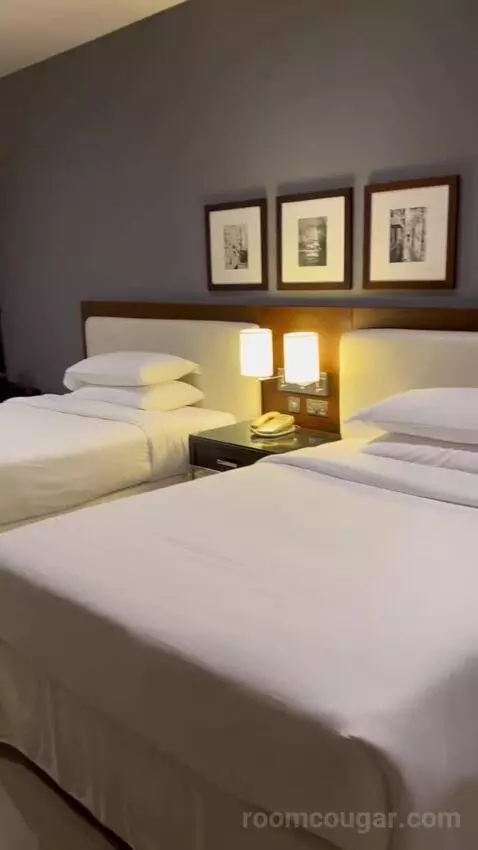 Classic Twin Room with Balcony - Complimentary Shuttle Service To Dubai Mall and Kite Beach (#0205) bed picture #9