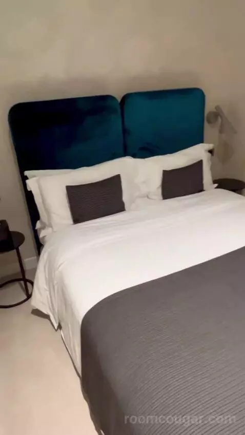Executive Double Room (#108) bed picture #7