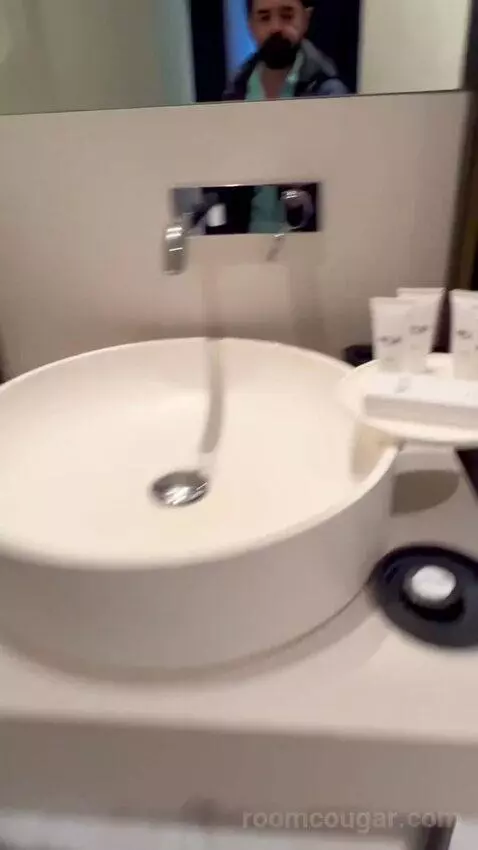 Executive Double Room (#108) bathroom picture #7