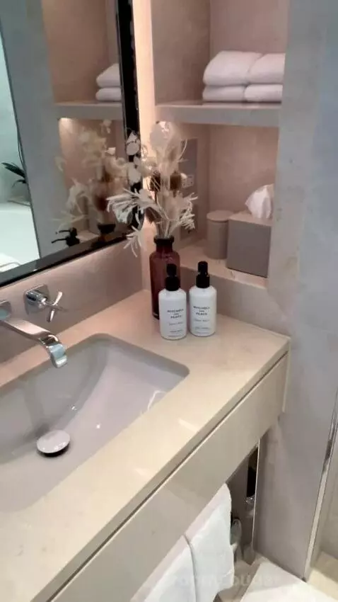 Deluxe Double Room (#418) bathroom picture #7