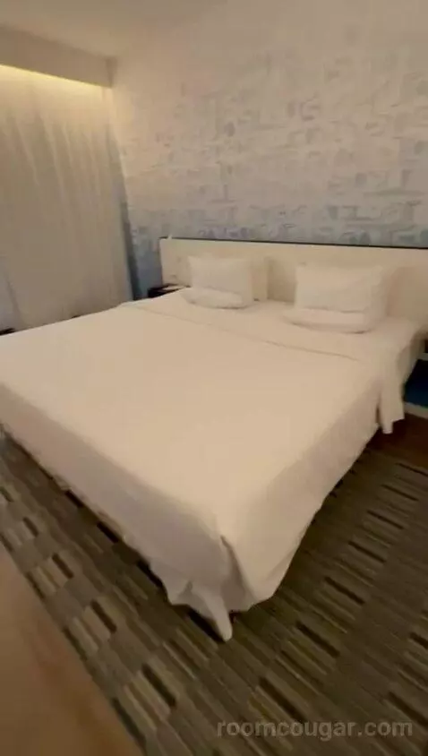 Superior Queen Room (#602) picture #8