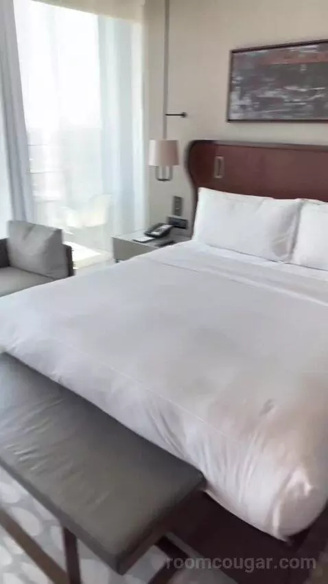 One Bedroom Suite with Sea View, Balcony and Lounge Access (#903) bed picture #4