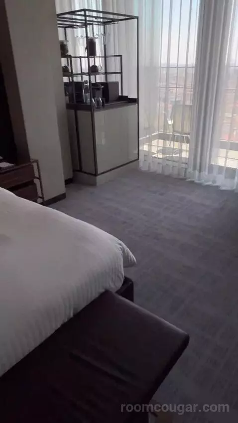 Fairmont Room with Sea View and Balcony (#804) bed picture #4