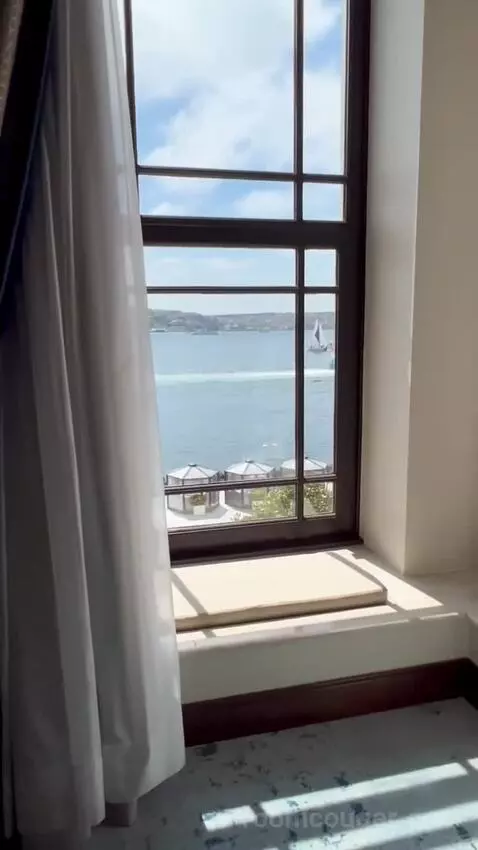 Bosphorus Palace Suite King Bed (#421) view picture #8
