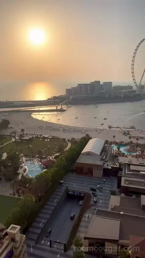Newly Renovated - Sea Front One Bedroom Suite with Balcony and Lounge Access (#1701) view picture #12