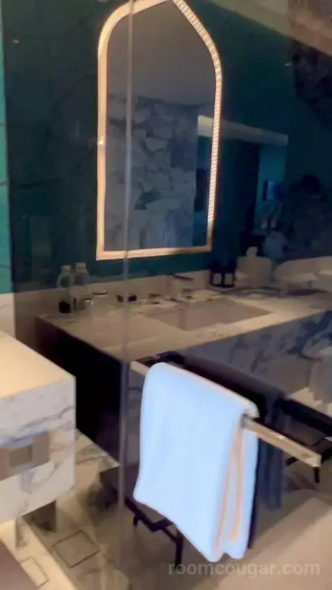 Fabulous Twin Room (#605) bathroom picture #1