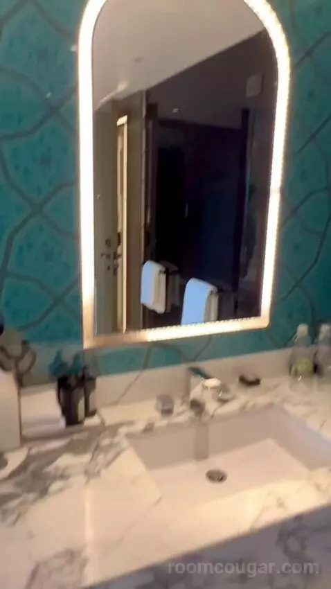 Fabulous Twin Room (#605) bathroom picture #7