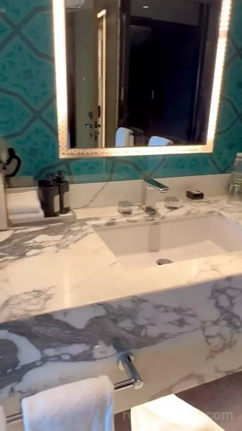 Fabulous Twin Room (#605) bathroom picture #12