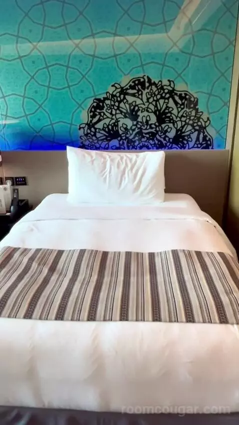 Fabulous Twin Room (#605) bed picture #3