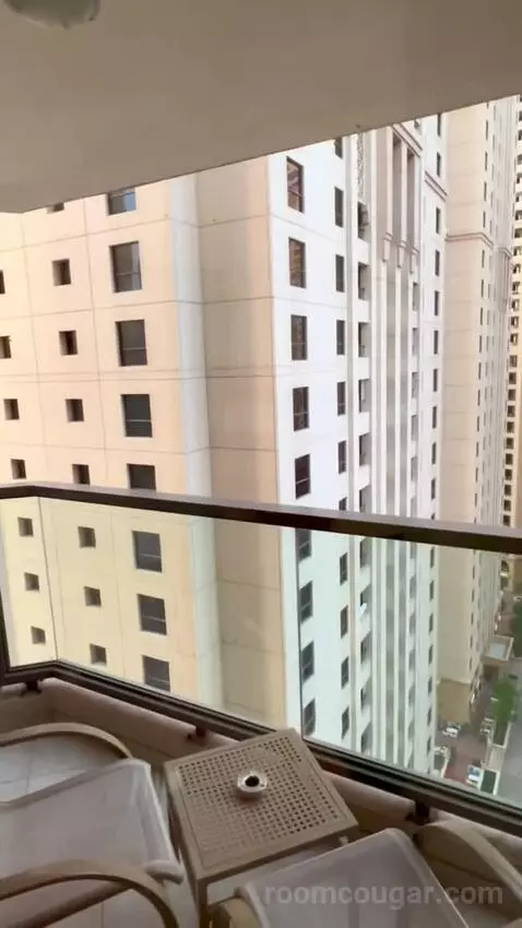 Executive King with Balcony, Lounge Access, Breakfast, Refreshments & Evening Drinks and Canapés (#1402) view picture #3