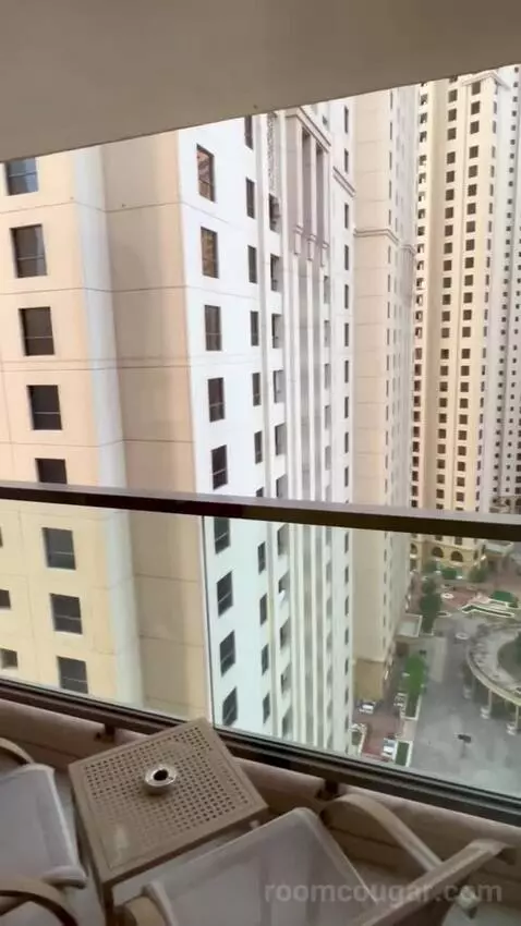 Executive King with Balcony, Lounge Access, Breakfast, Refreshments & Evening Drinks and Canapés (#1402) view picture #9