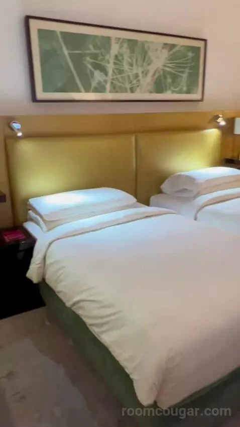 Superior Twin with Balcony (#1305) bed picture #6