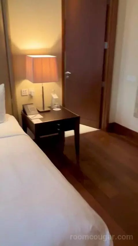 Deluxe Burj Khalifa View Room (#608) bed picture #5