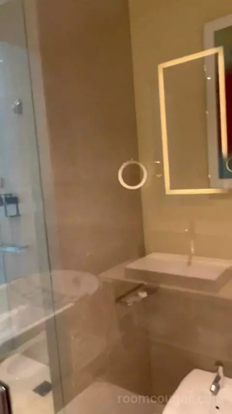 Deluxe Burj Khalifa View Room (#608) bathroom picture #7