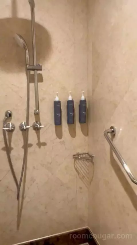 Deluxe Sea View, 2 Queens, Jungle Bay Waterpark Access bathroom picture #11