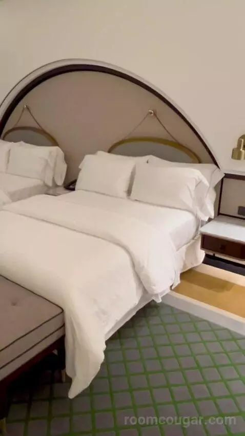 Deluxe Sea View, 2 Queens, Jungle Bay Waterpark Access bed picture #3