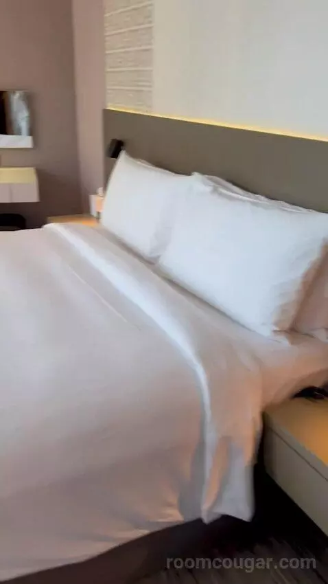 Classic King Room with Club Access (#408) bed picture #5