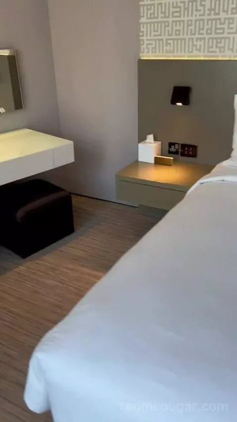 Classic King Room with Club Access (#408) bed picture #12