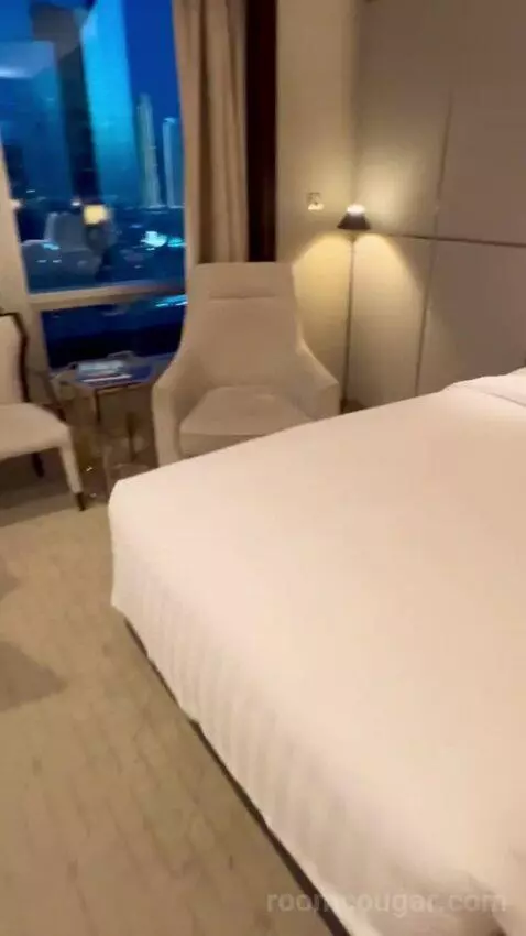 Deluxe Twin Room with Burj Khalifa View bed picture #11