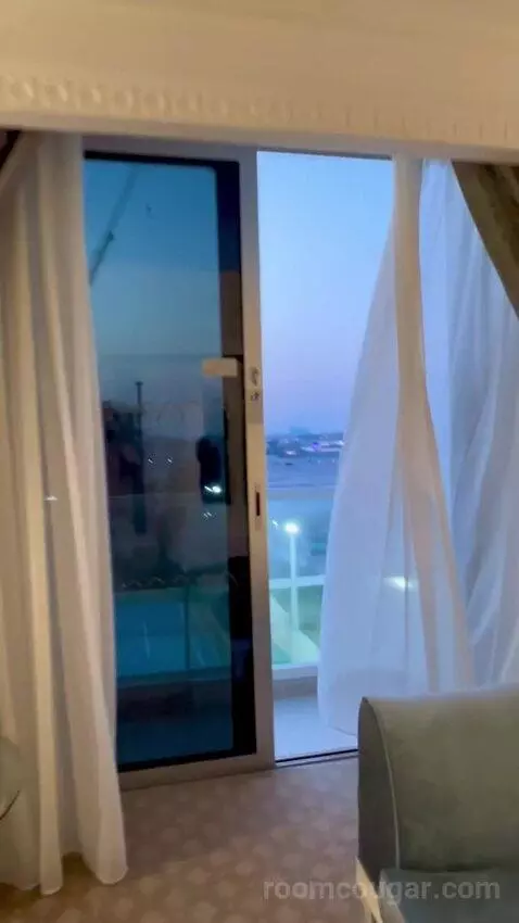 Tower Oceanfront Room with Balcony view picture #3