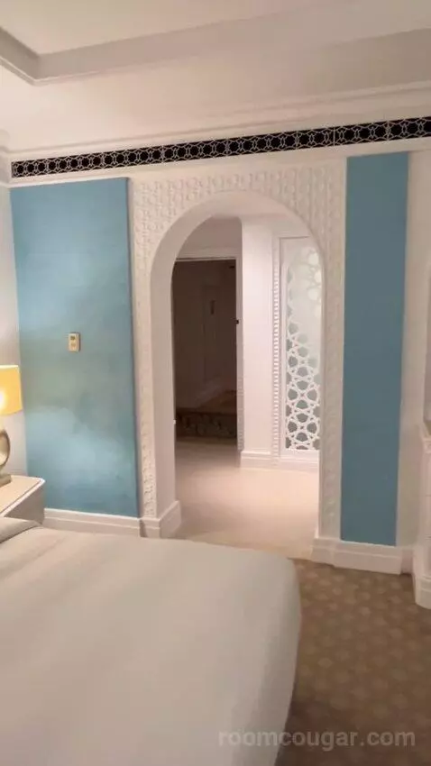 Tower Oceanfront Room with Balcony bed picture #8