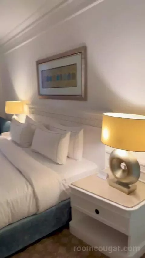 Tower Oceanfront Room with Balcony bed picture #4