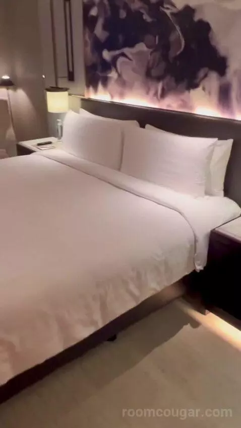Horizon King Club Room - Lounge Access Including Afternoon Tea, All Day Soft Beverages, Evening Sundowners & Canapes (#1602) bed picture #7
