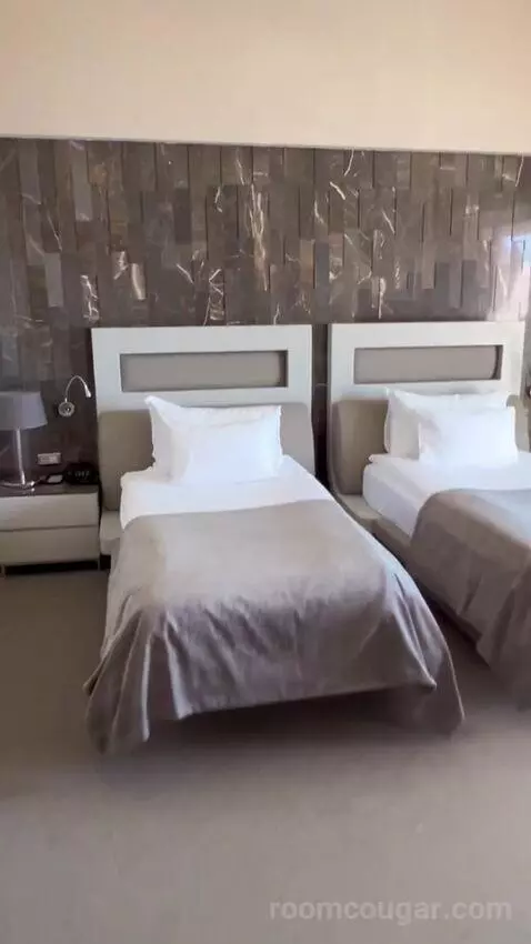 Roof Family Suite with Sea View (#1407) bed picture #5