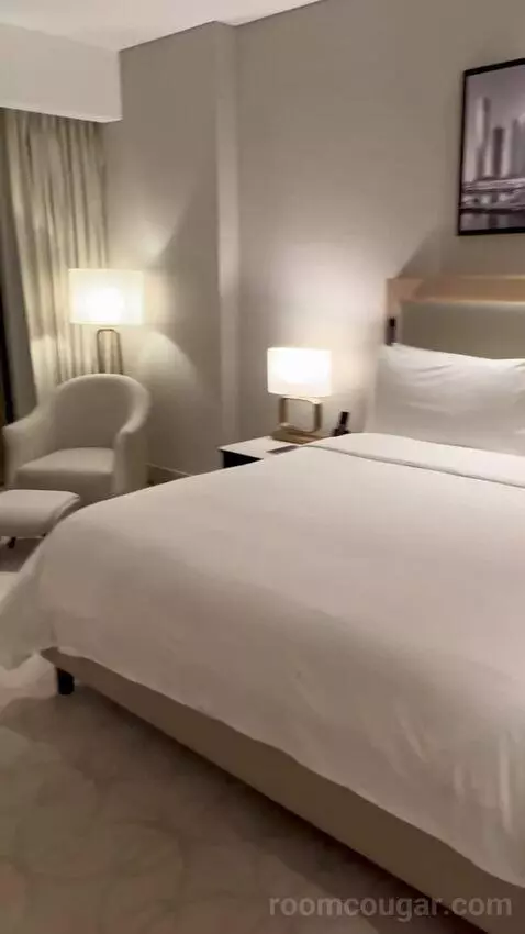 JW Marriott Hotel Marina Deluxe King Room with Balcony and Marina View review by proliv