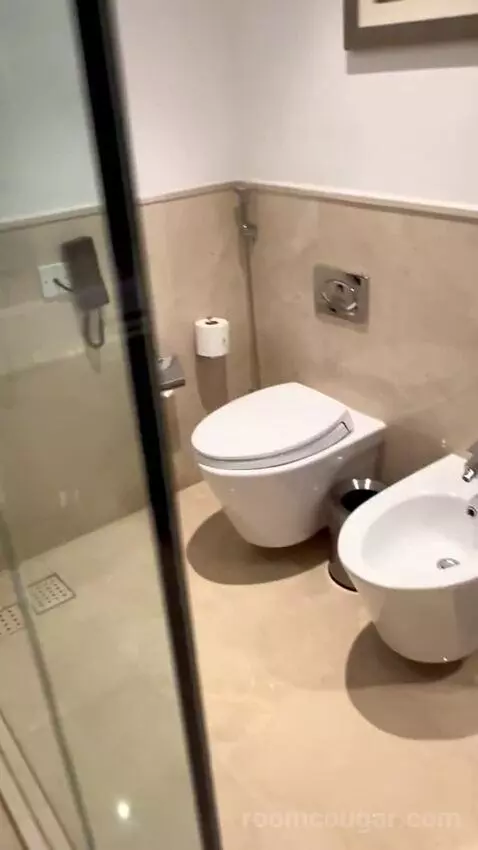Deluxe King Room with Balcony and Marina View (#1317) picture #11