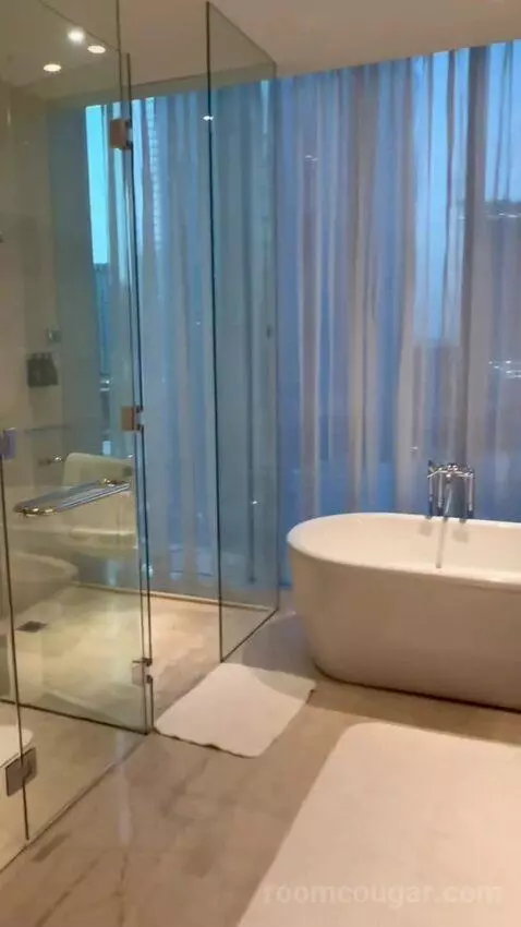 Premier Pool View Room (#512) picture #12