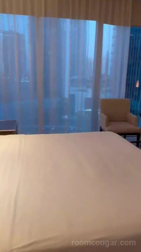 Premier Pool View Room (#512) bed picture #5