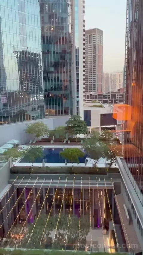 Premier Pool View Room (#512) view picture #5
