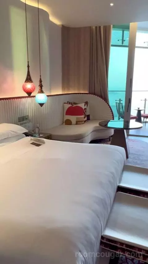 Spectacular Room - Sea View, w-Ip Access To Farrago Bar,includes Selected Drinks/Cocktails and Small Bites From 5-7 Pm, Daily (#1506) bed picture #8