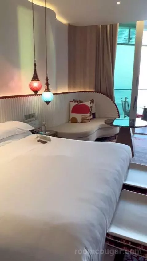 Spectacular Room - Sea View, w-Ip Access To Farrago Bar,includes Selected Drinks/Cocktails and Small Bites From 5-7 Pm, Daily (#1506) picture #7
