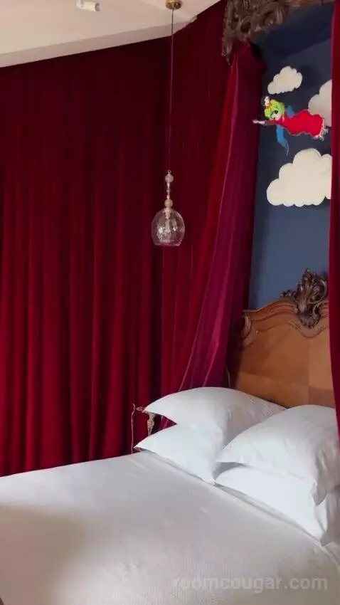 Standard (????) bed picture #2