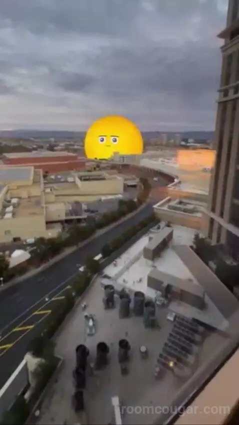 Palazzo Luxury King Suite Sphere View (#15723) picture #21