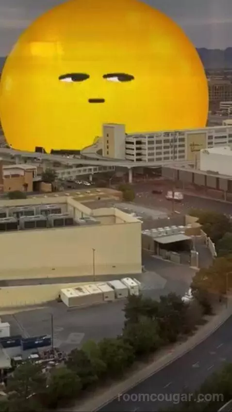 Palazzo Luxury King Suite Sphere View (#15723) picture #22