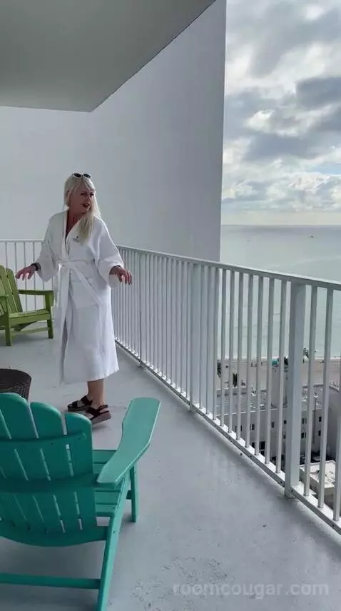 zjolie post preview