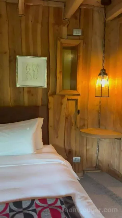 Superior (#36) bed picture #12