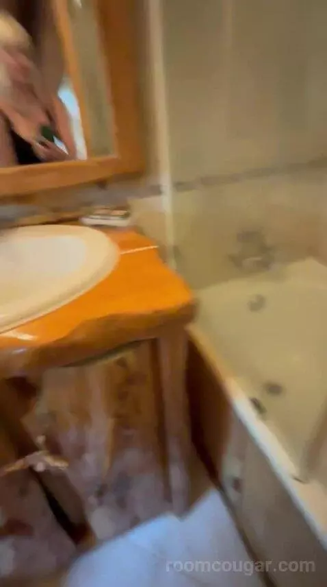 Standard (#5) bathroom picture #10
