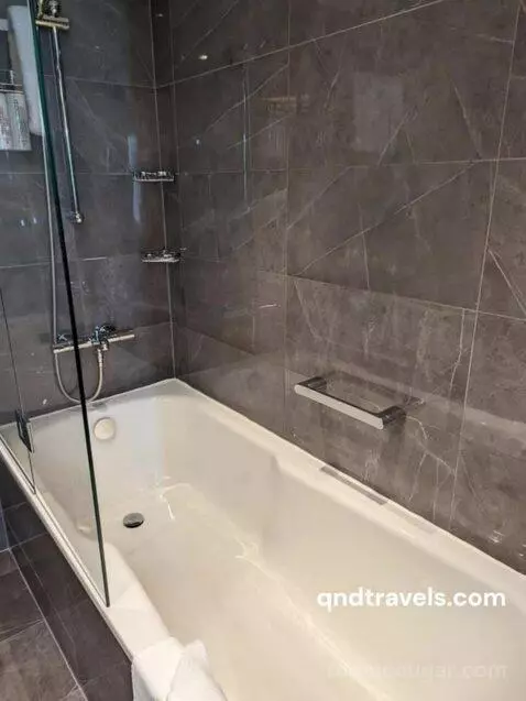 Suite (#17018) bathroom picture #9