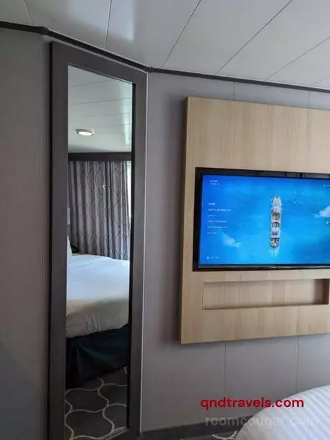 Balcony Cabin (Boardwalk In) bed picture #4
