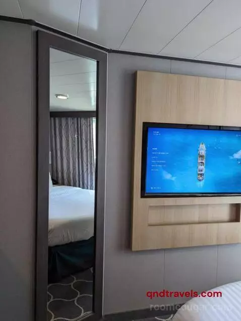 Balcony Cabin (Boardwalk In) bed picture #6