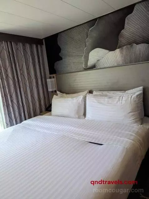 Balcony Cabin (Boardwalk In) bed picture #7