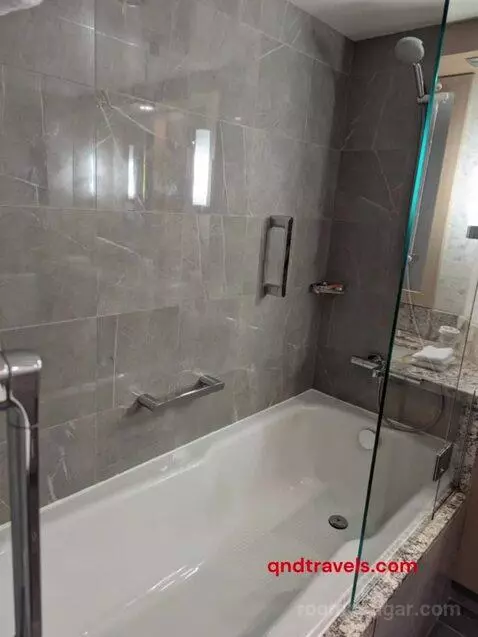 Suite (Grand Suite ) bathroom picture #8
