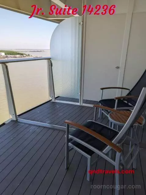 Suite (Jr. Suite 14) view picture #2
